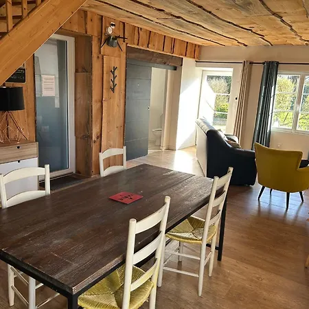 Chalet Nature, Spa & Chiens De Traineaux 別荘 *